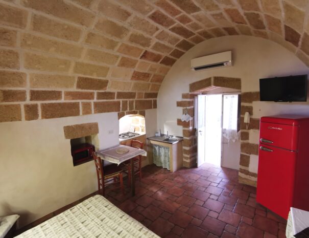 Ingresso del trullo la Pajara