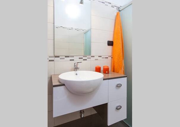 Il faro appartamento a Leuca particolare lavandino