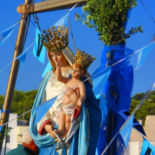 Processione della madonna de Finibus Terrae